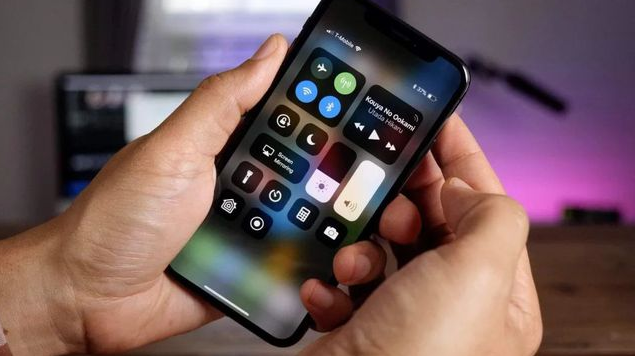 东阁镇苹果手机维修分享iPhone 12信号差怎么办 